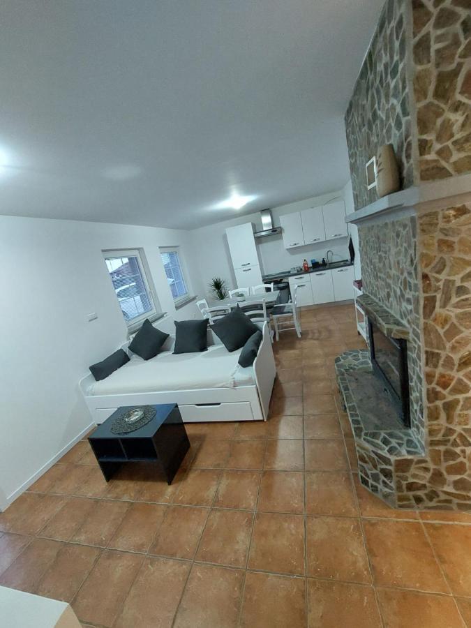 Apartma Sandi Sentilj Ngoại thất bức ảnh